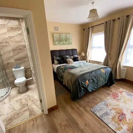 Boland's 3* Dingle