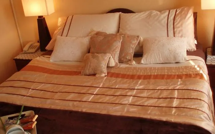 Boland's Oda ve Kahvaltı